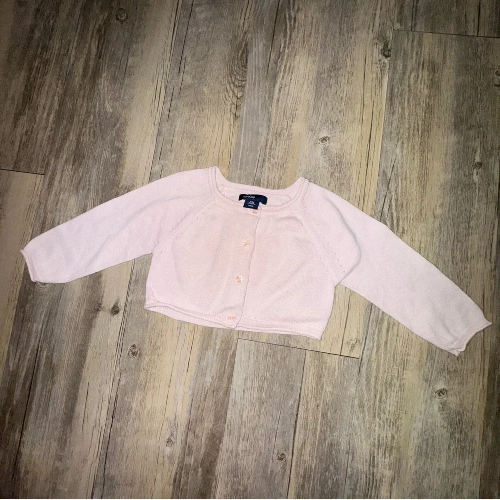 (🆓)*FREE ADD TO BUNDLE* GAP Soft Pink Kids Sweater